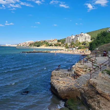 Panorama Noks Елените