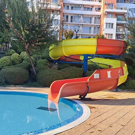 Panorama Noks Елените